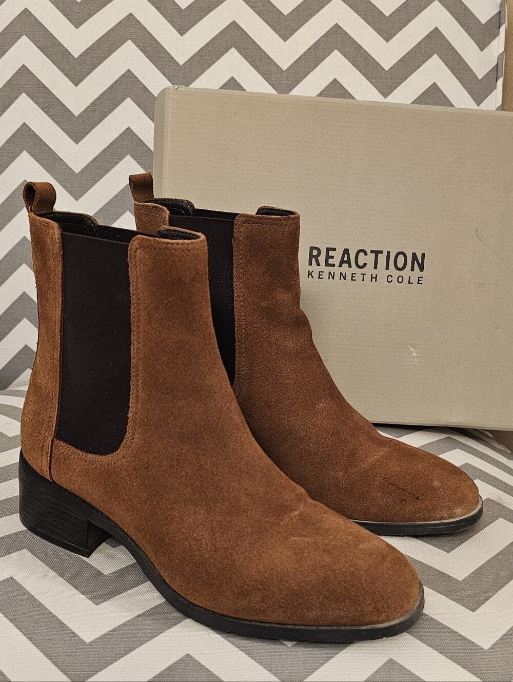 Reaction Kenneth Cole suede boots. Size 8.